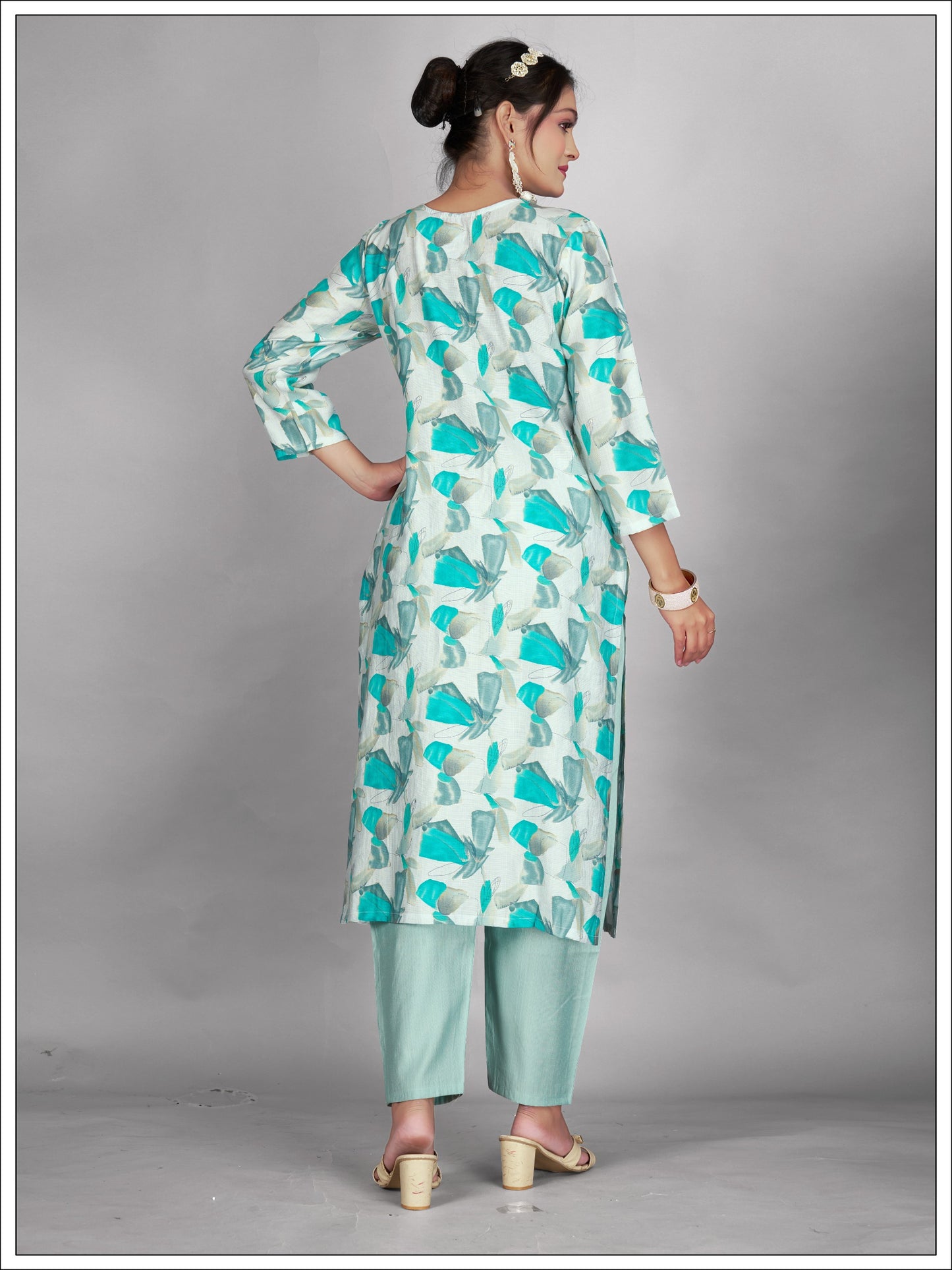 Contemporary Kurti with Coordinated Pant & Dupatta