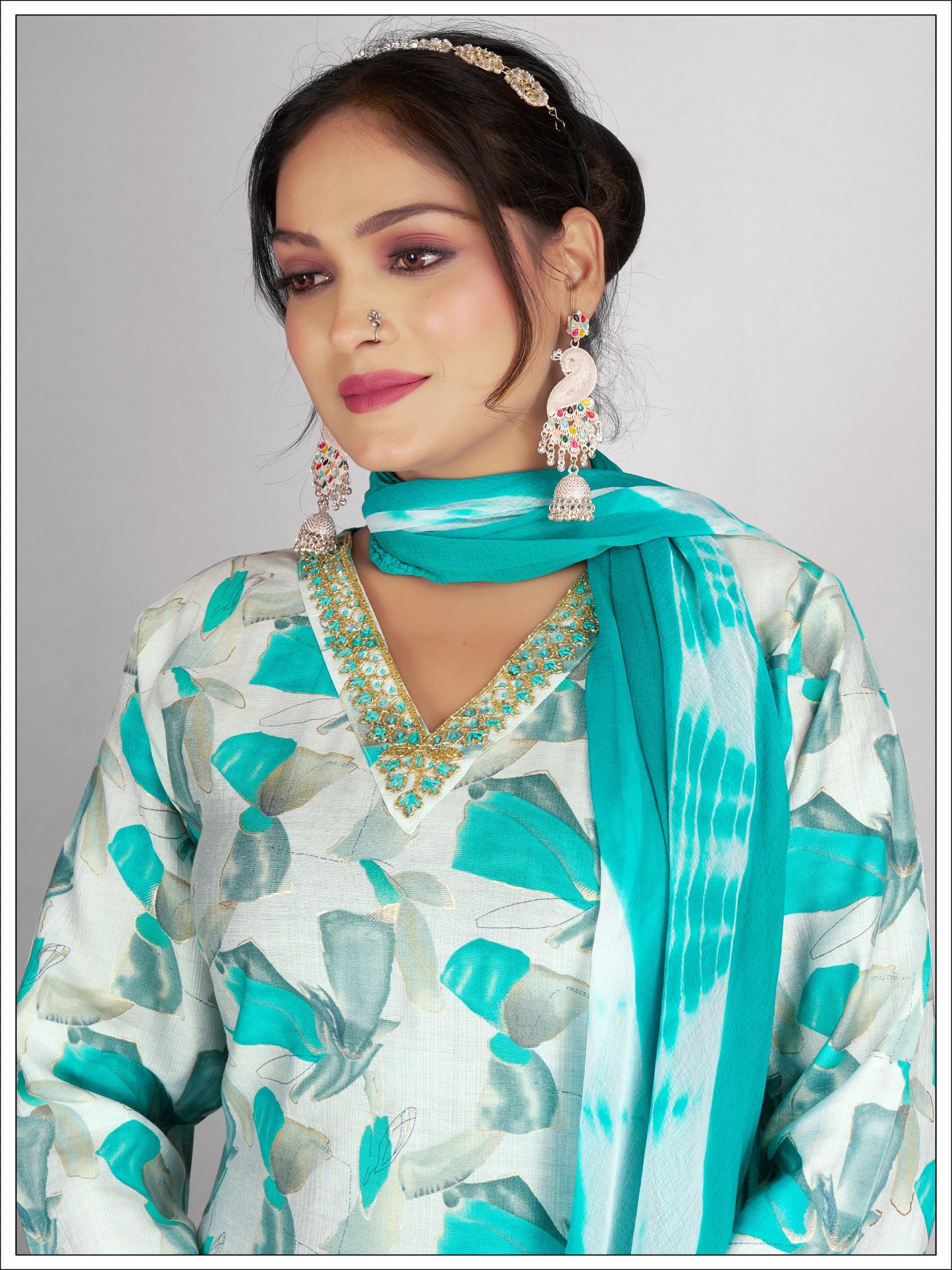 Contemporary Kurti with Coordinated Pant & Dupatta