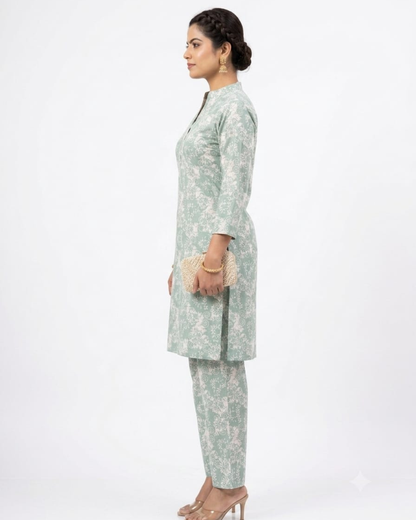 Graceful Printed Kurti with Matching Pant
